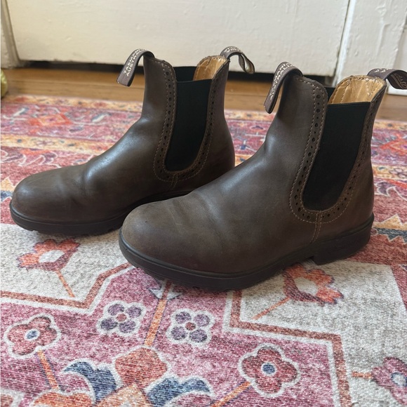 Women’s Blundstone Chelsea Boots - Picture 3 of 10